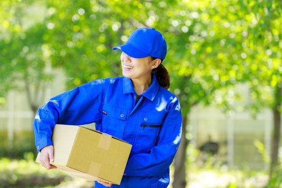 スタッフを募集